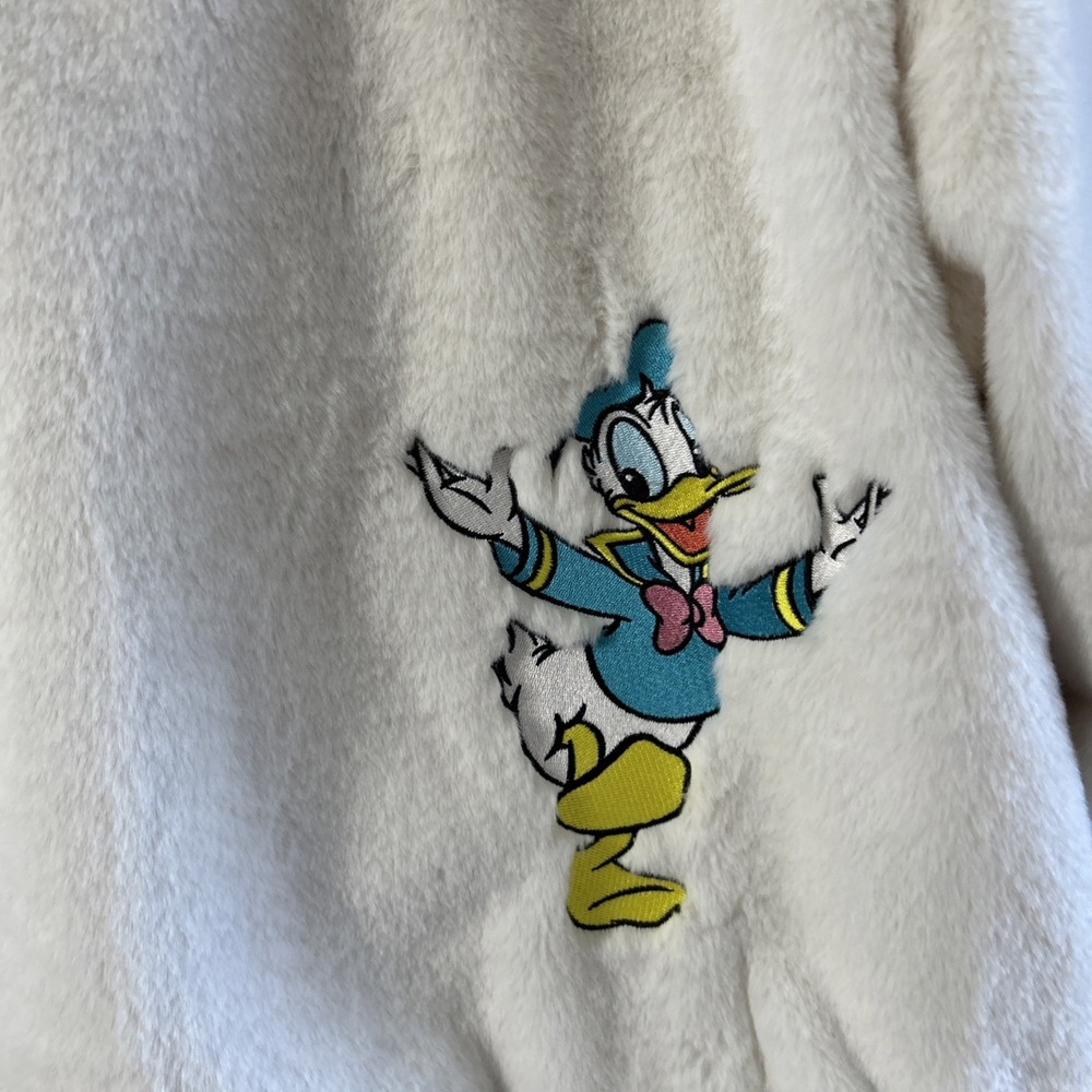 Women's Disney Mickey & Friends Plush Faux Fur Full-Zip Jacket Plus Sz 1X RARE - Picture 8 of 16